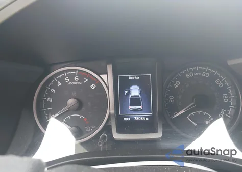 2021 Toyota Tacoma Trd Sport z USA, uszkodzony, nr VIN 3TMAZ5CNXMM143636